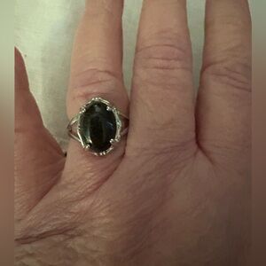 EUC sterling silver.925 stone ring. Size 7